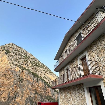 L'Oasi Del Raganello Bed & Breakfast Civita Bagian luar foto