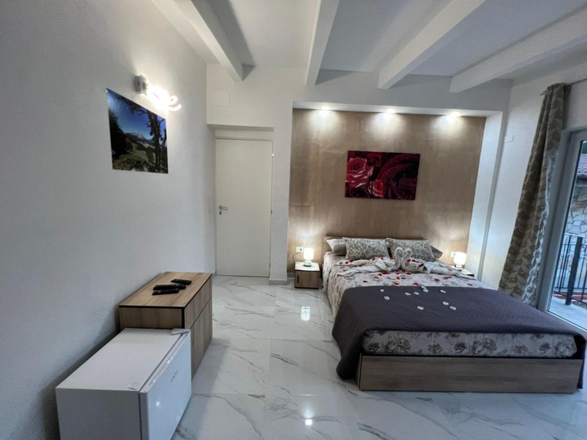 L'Oasi Del Raganello Bed & Breakfast Civita Bagian luar foto